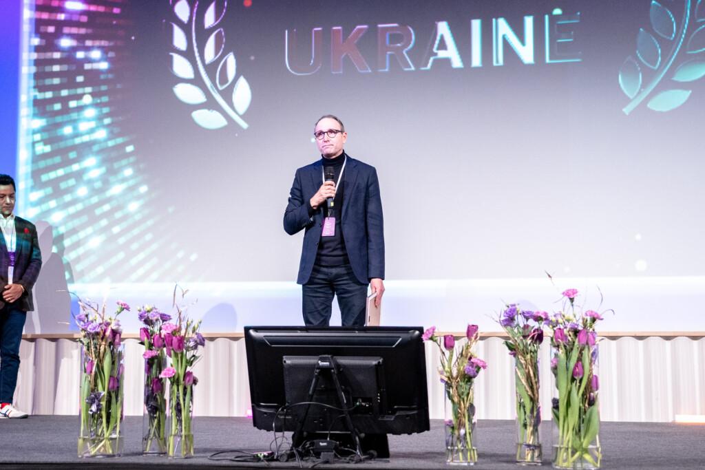 Jari Vihervuori accepted the Subsidiary of the year runner up award on behalf of team Ukraine.