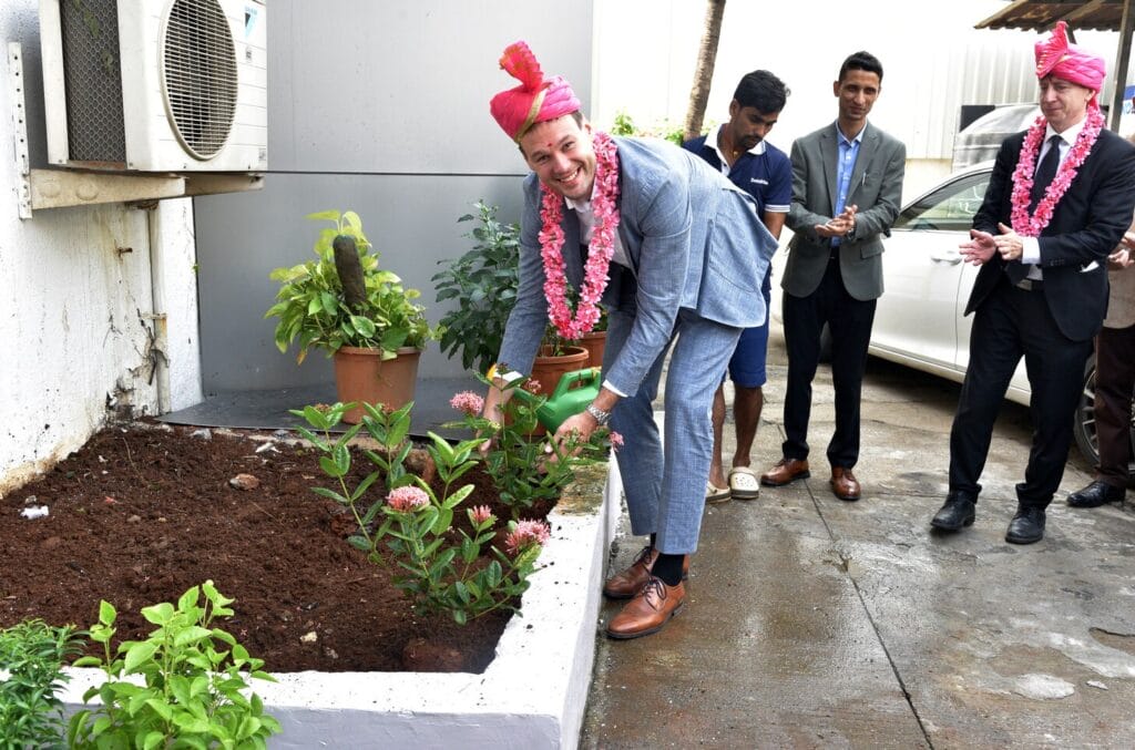 Finnish parliament members visited Lindström in Mumbai